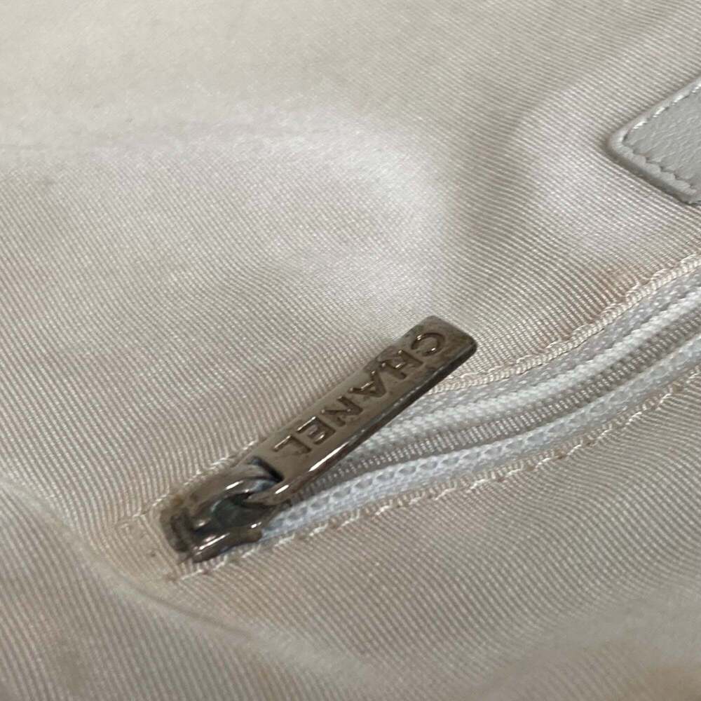 CHANEL White Boston Bag - Picture 15 of 16